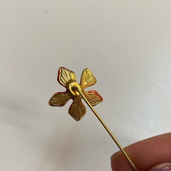 Vintage Retro Red Flower Pin - Picture 5 of 6